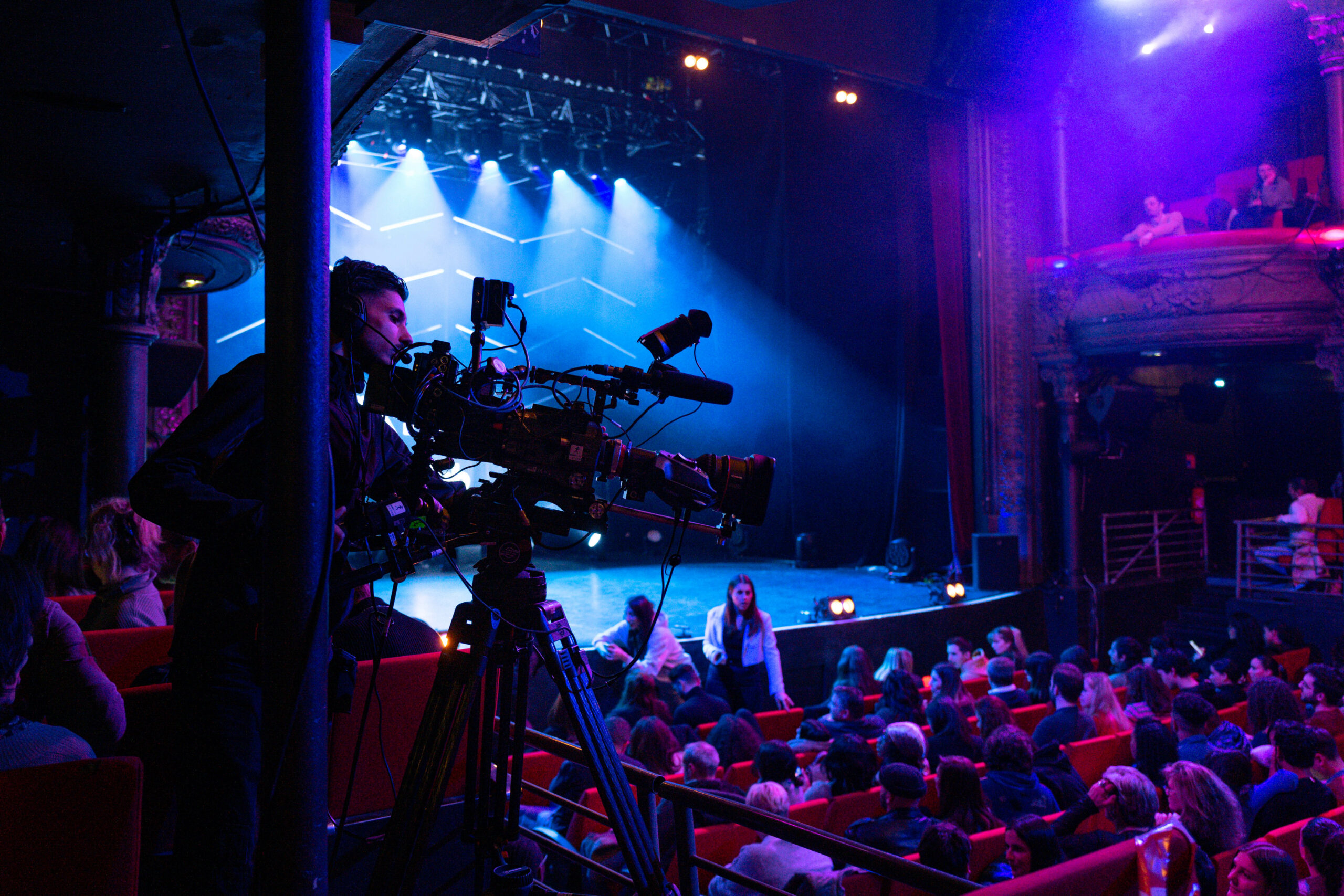 éclairage De Scène Dans Le Théâtre Et Au Concert. Image stock